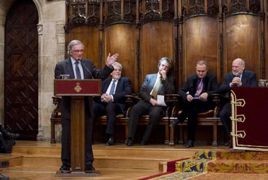 L'alcalde de Barcelona Xavier Trias va oferir el pregó de la 51a edició del Concurs Internacional de Cant Francesc Viñas, al Saló de Cent