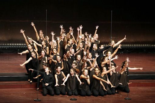 El Cor Infantil Amics de la Unió en la seva intervenció al concurs de cors amateurs Let the Peoples Sing, que organitza la Unió Europea de Radiodifusió (UER), on va ser doblement premiat, l’octubre de 2013