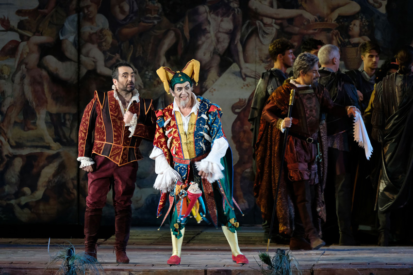 Leo Nucci i Gianluca Terranova, Rigoletto i Duc de Màntua a l'òpera de Verdi. Foto: ©Ph Ennevi. Courtesy of Fondazione Arena di Verona